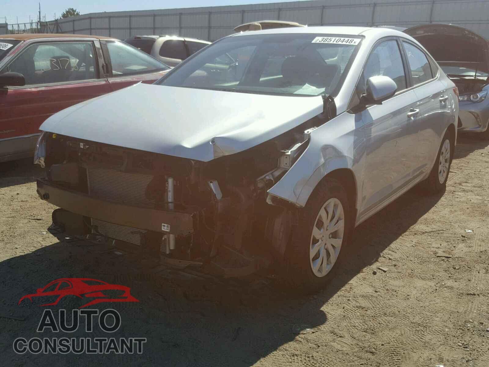 HYUNDAI ACCENT 2018 - 3KPC24A32JE020332