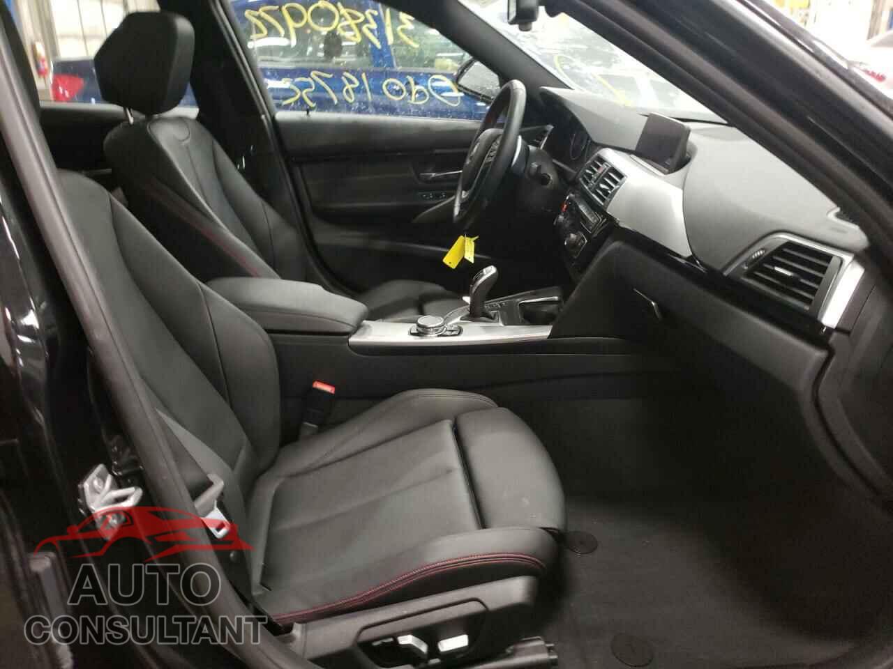 BMW 3 SERIES 2016 - WBA8E3G54GNU02153