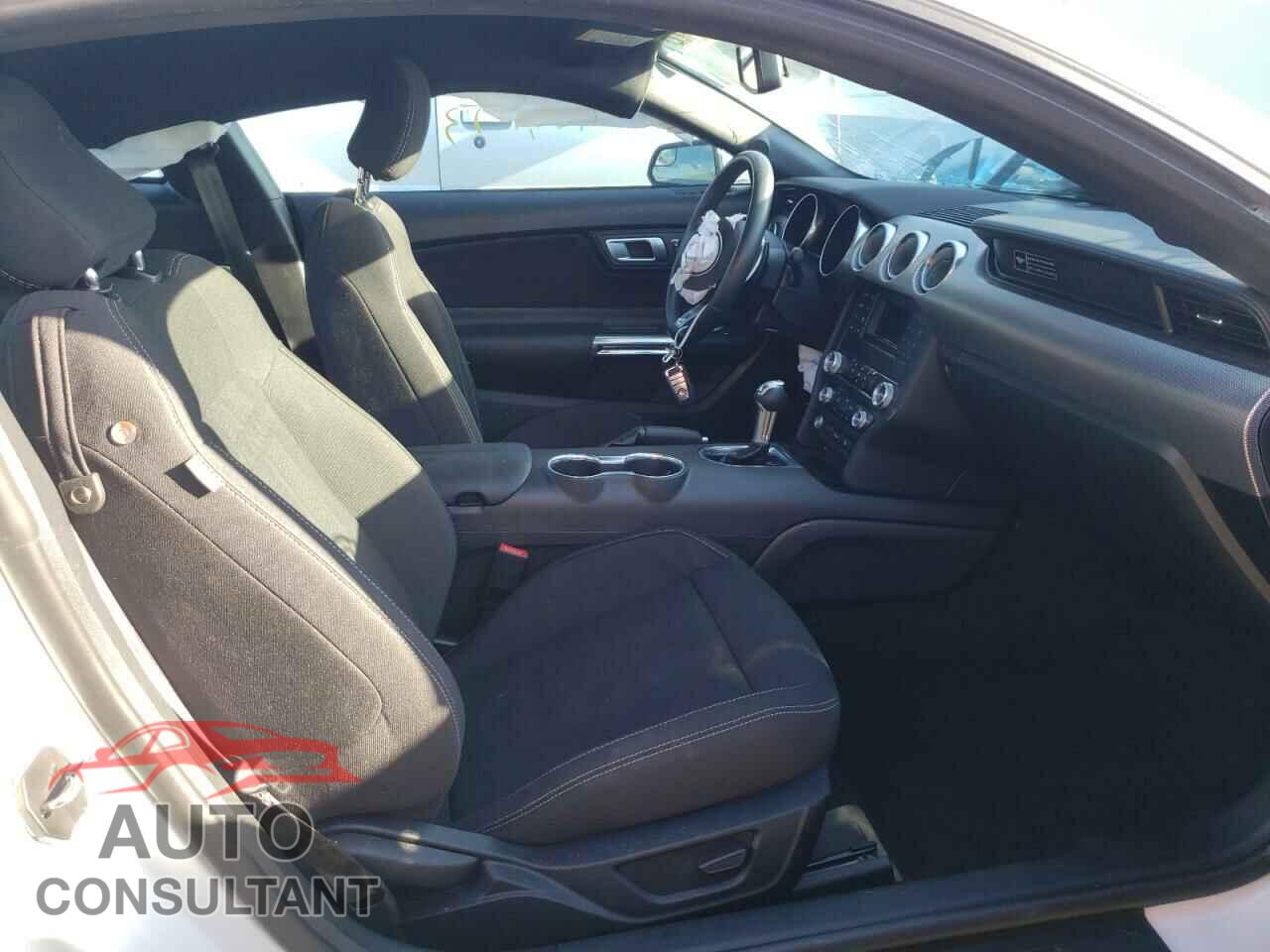 FORD MUSTANG 2020 - 1FA6P8CFXL5153504