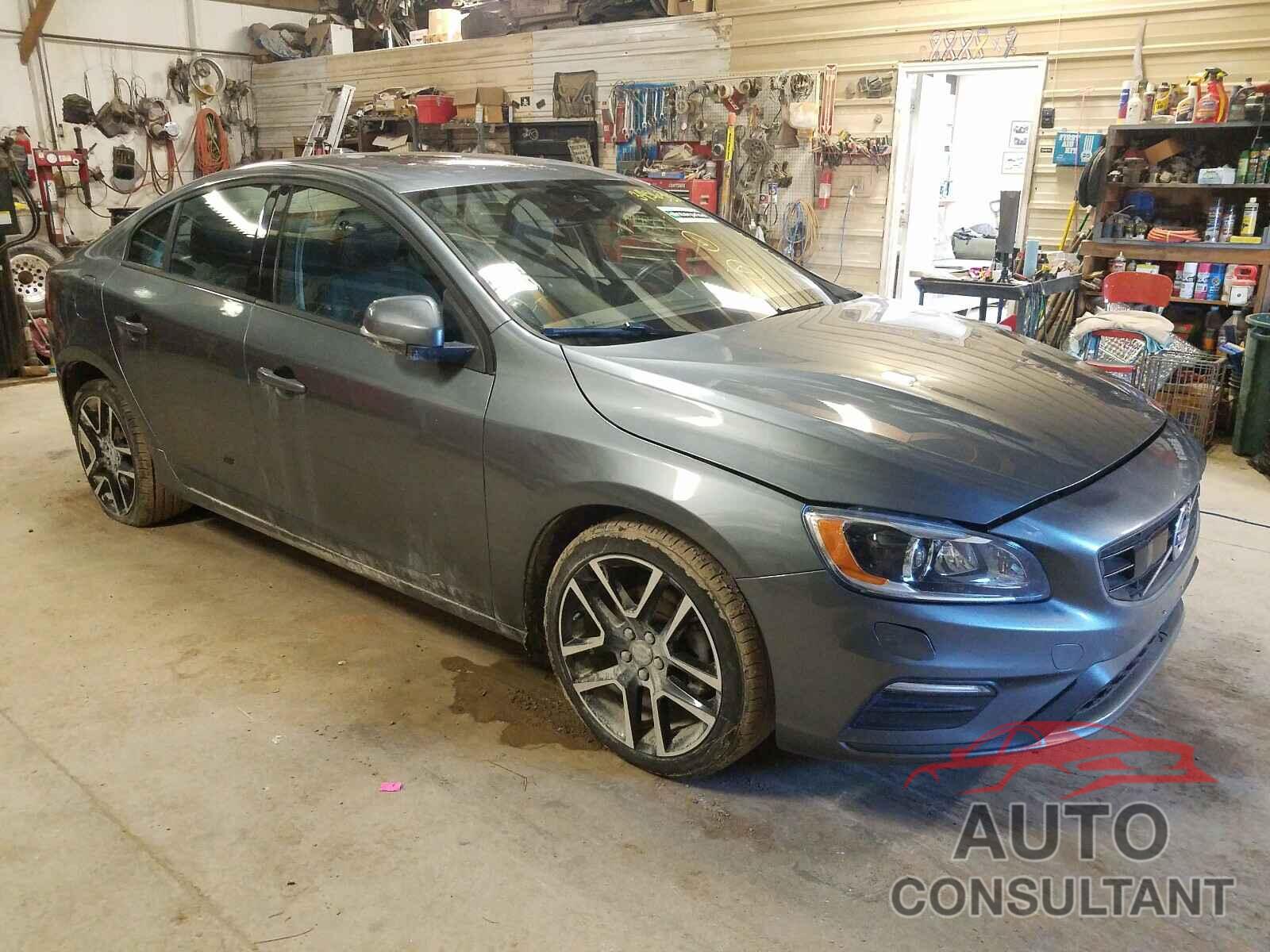 VOLVO S60 2018 - YV126MFL9J2465697