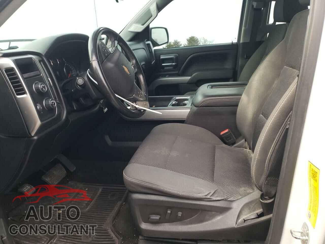 CHEVROLET SILVERADO 2018 - 3GCUKREC2JG329959