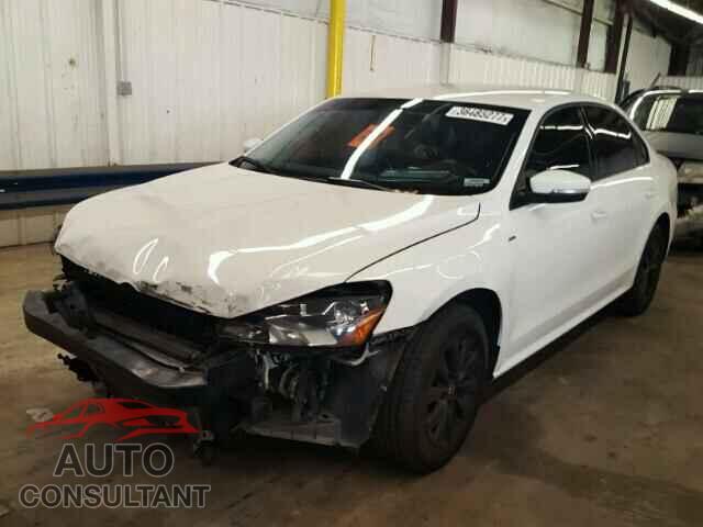 VOLKSWAGEN PASSAT 2015 - 1VWAT7A32FC056104