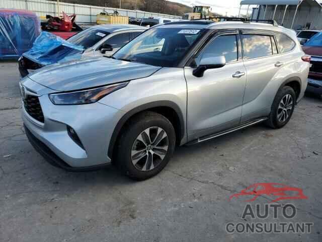 TOYOTA HIGHLANDER 2022 - 5TDGZRAH5NS137002