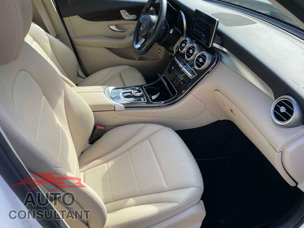MERCEDES-BENZ GLC-CLASS 2017 - WDC0G4JB1HF166355