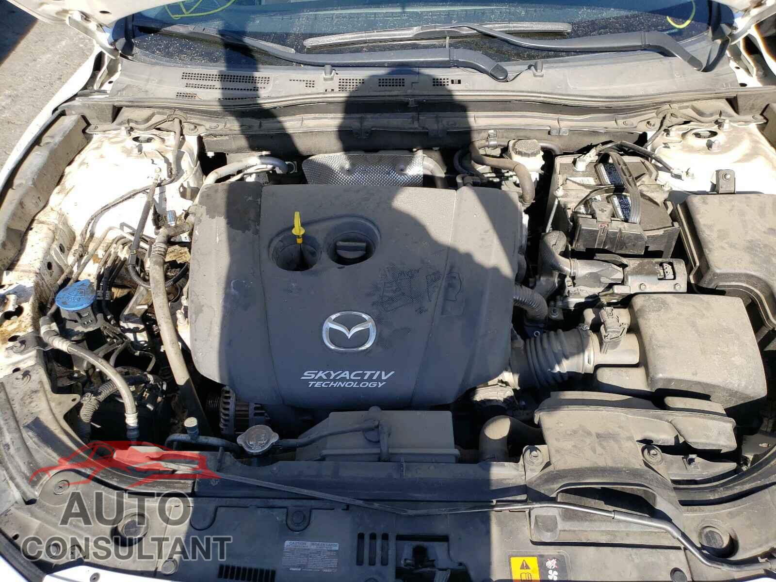 MAZDA 3 2017 - 3MZBN1U79HM156888