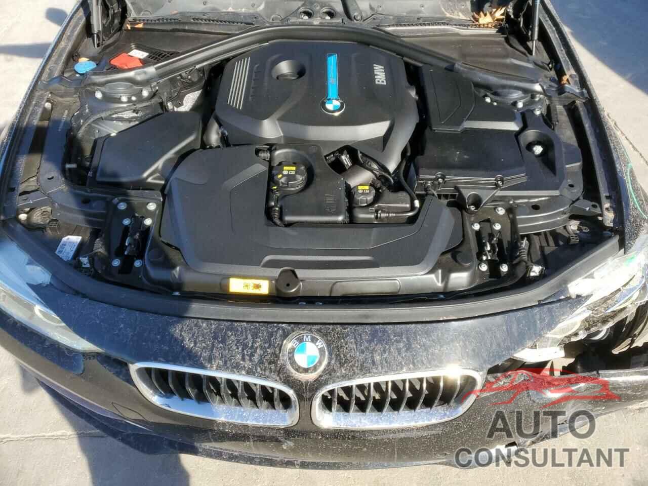 BMW 3 SERIES 2017 - WBA8E1C30HK895504
