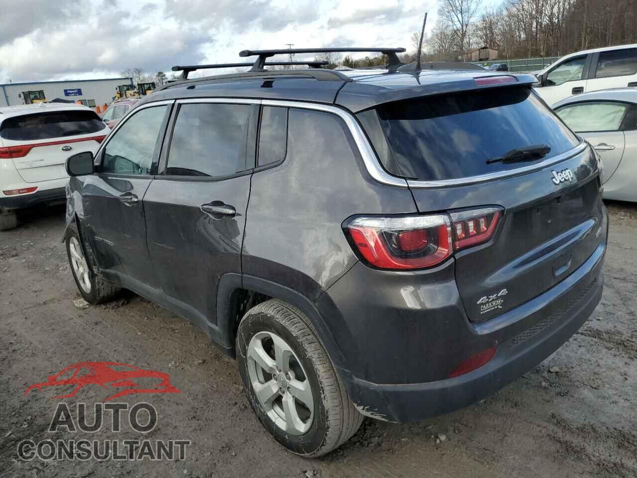 JEEP COMPASS 2018 - 3C4NJDBB2JT199517