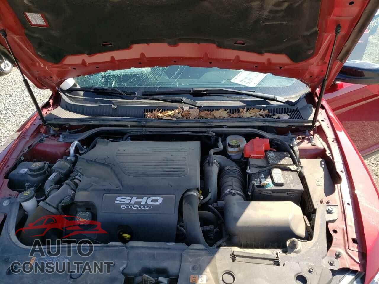 FORD TAURUS 2018 - 1FAHP2KT0JG137875