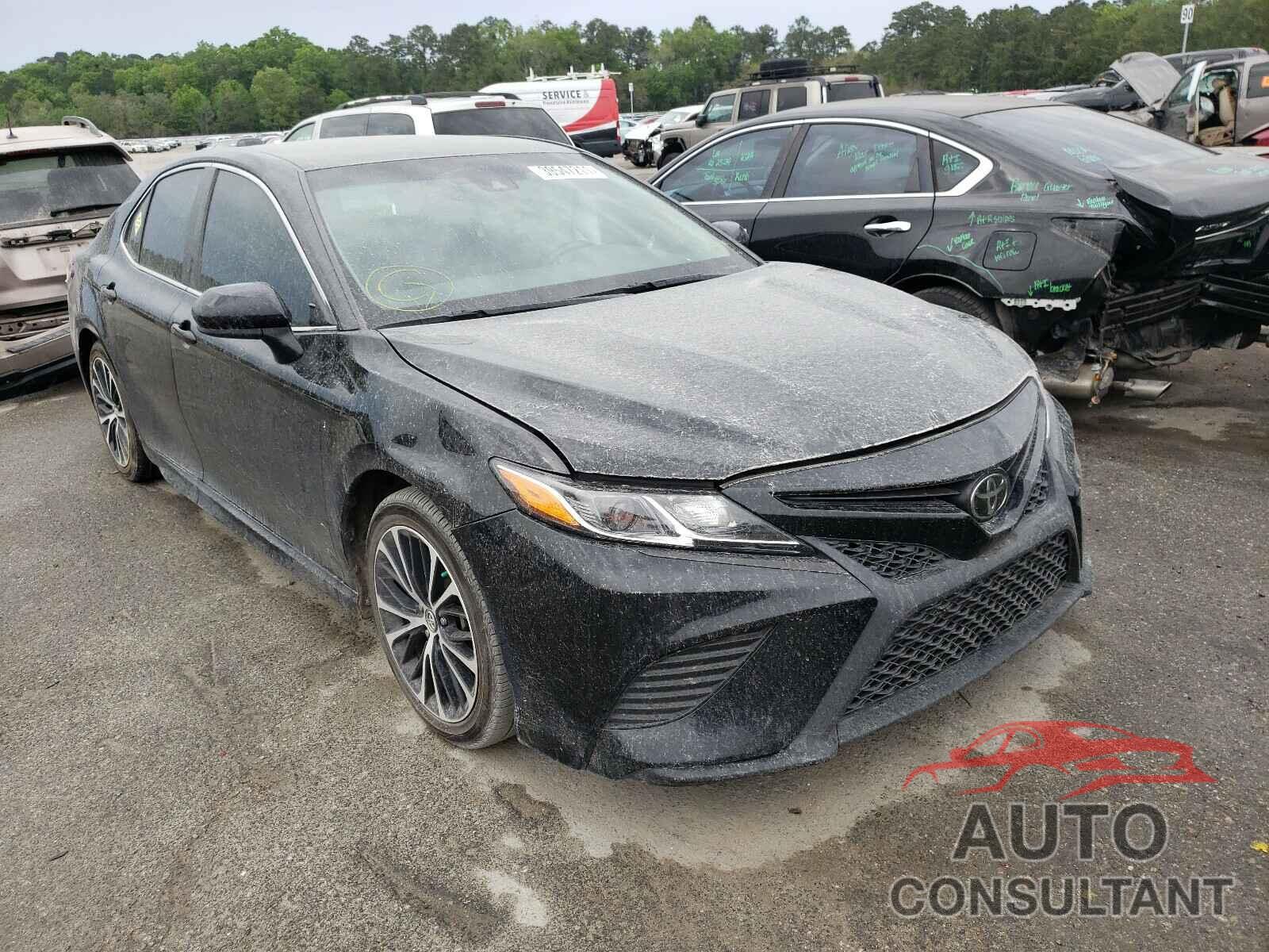 TOYOTA CAMRY 2018 - 4T1B11HK8JU616617