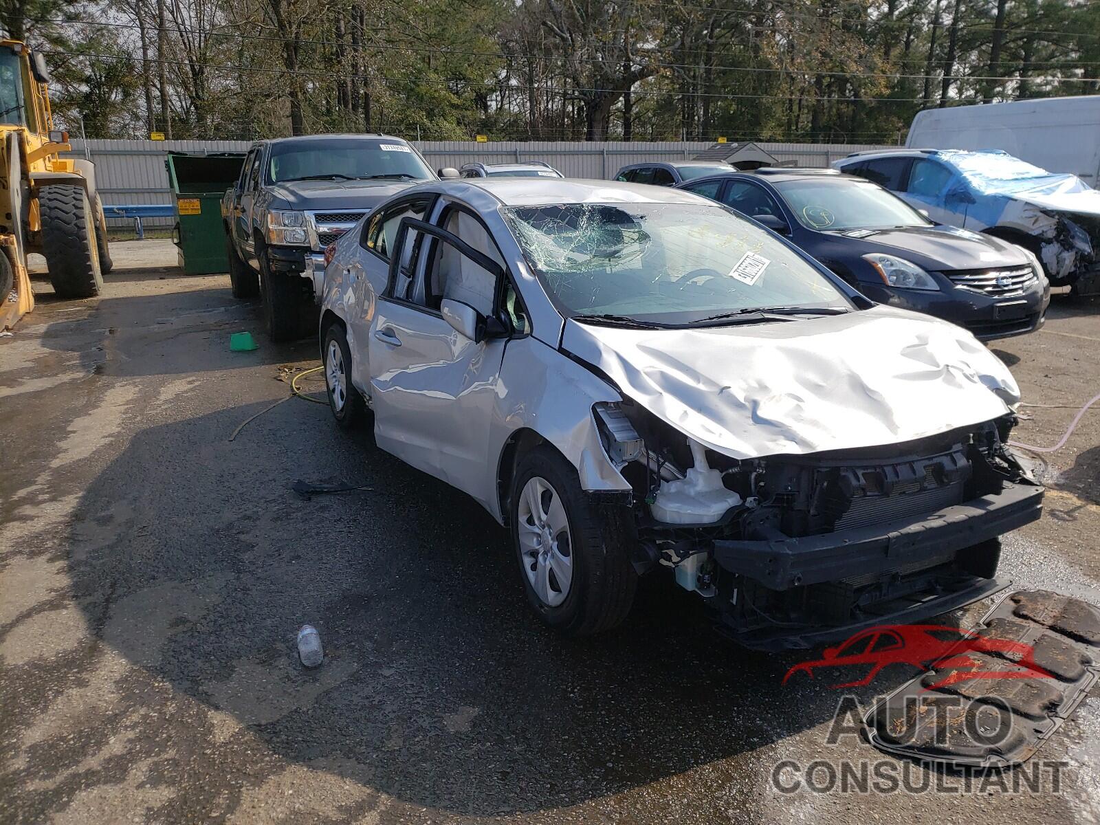 KIA FORTE 2018 - 3KPFL4A72JE175735