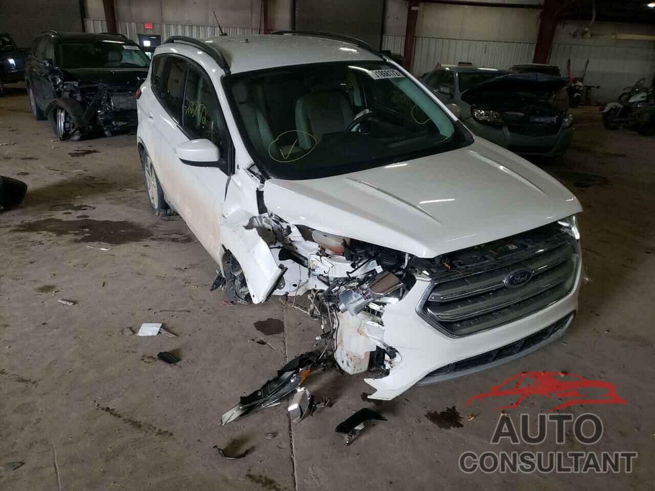 FORD ESCAPE 2017 - 1FMCU9G92HUE07053
