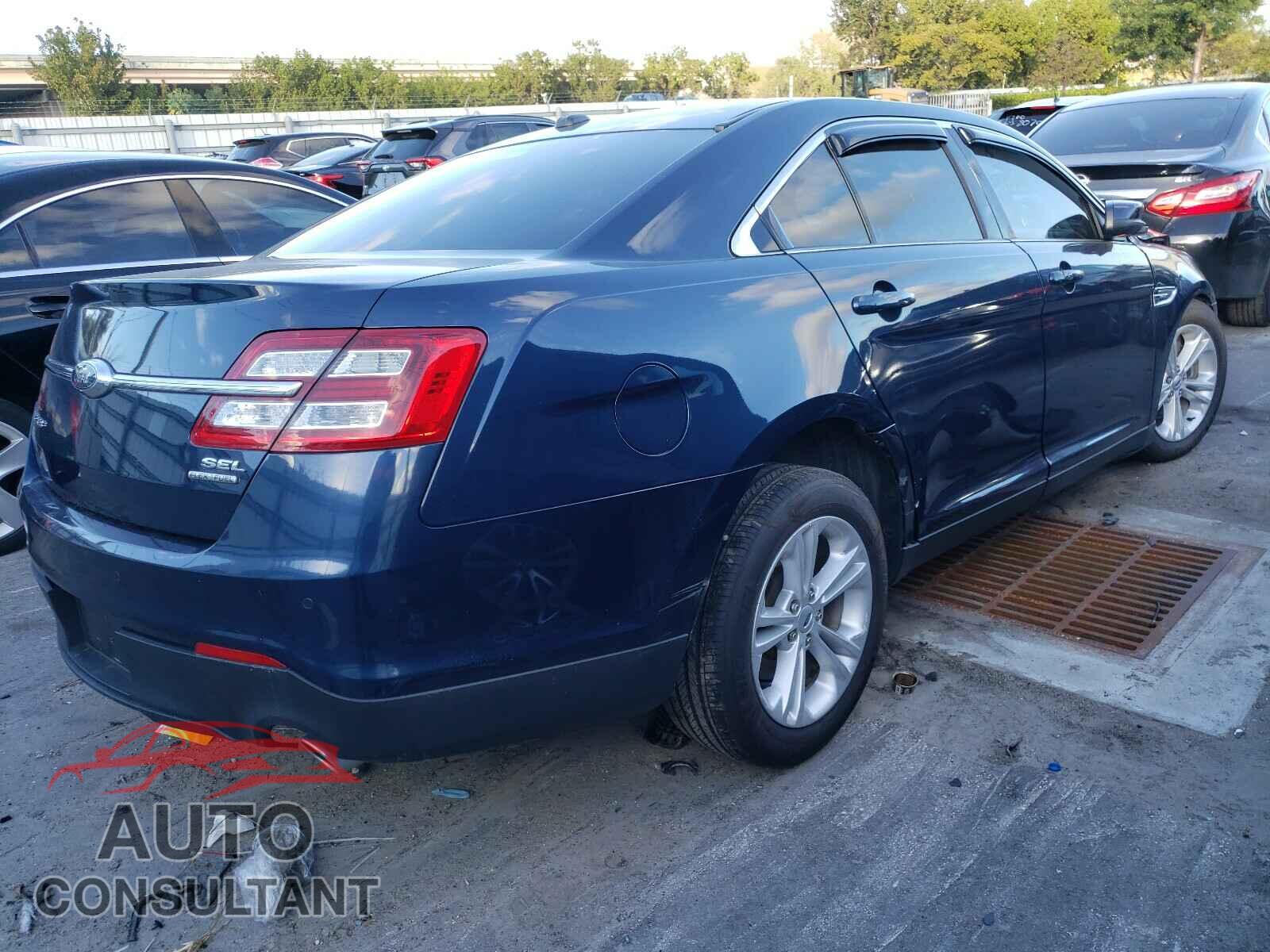 FORD TAURUS 2017 - 1FAHP2E85HG116716