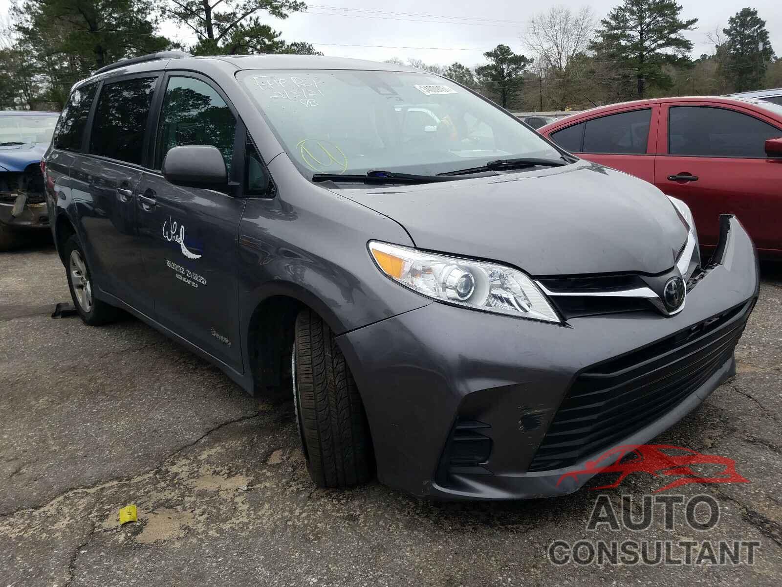 TOYOTA SIENNA 2018 - 5TDKZ3DC0JS910511