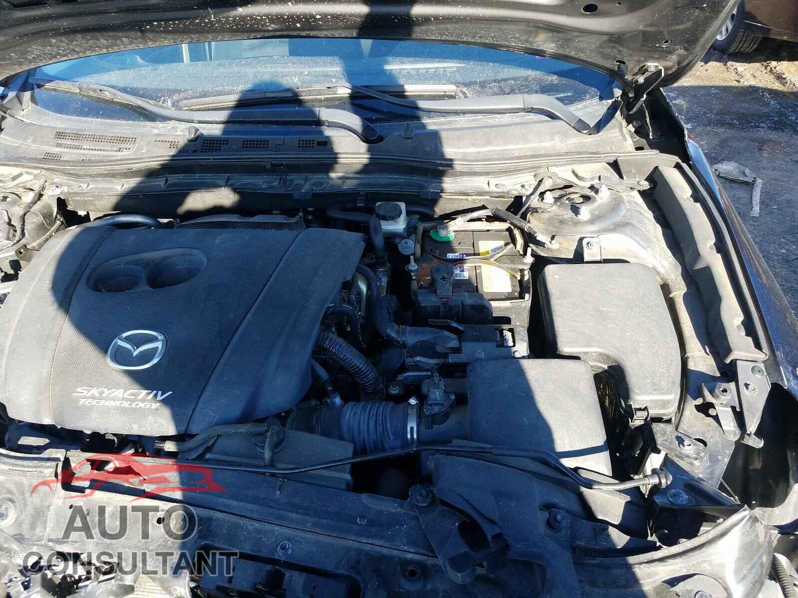 MAZDA 3 2017 - 3MZBN1U79HM132901