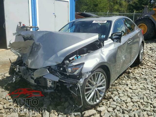 LEXUS IS 2018 - JTHC81D25J5026393