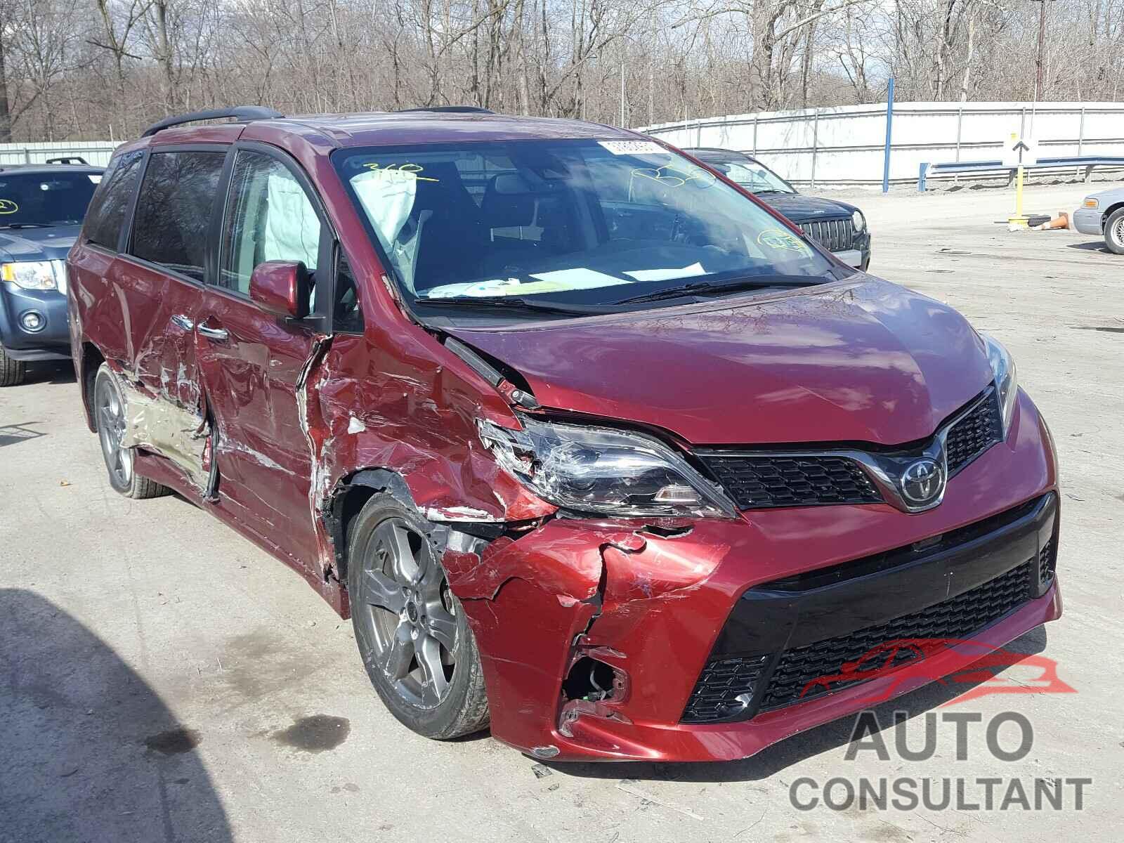 TOYOTA SIENNA 2018 - 5TDXZ3DC9JS950527