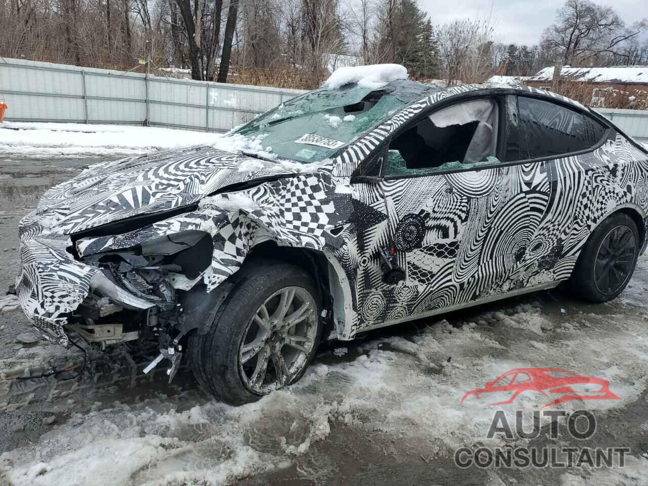 TESLA MODEL Y 2021 - 5YJYGDEE5MF125027