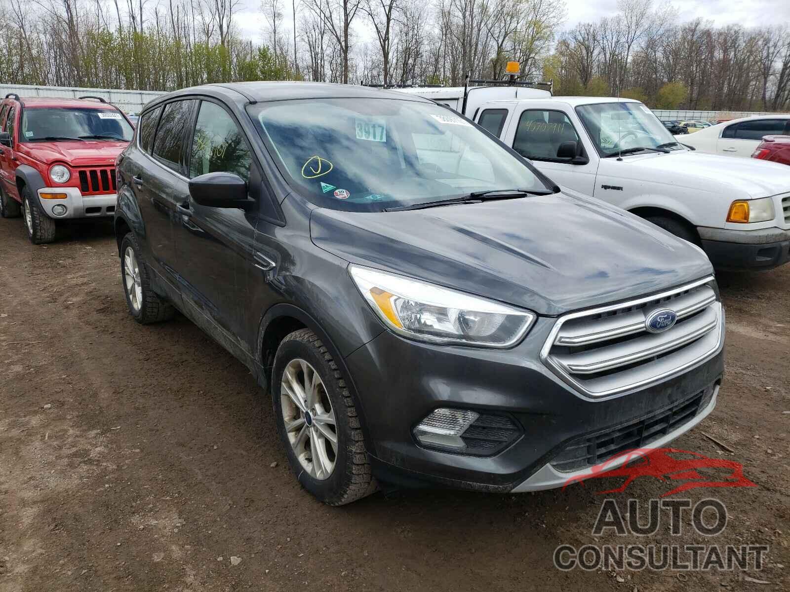FORD ESCAPE 2017 - 1FMCU0GD3HUC81818