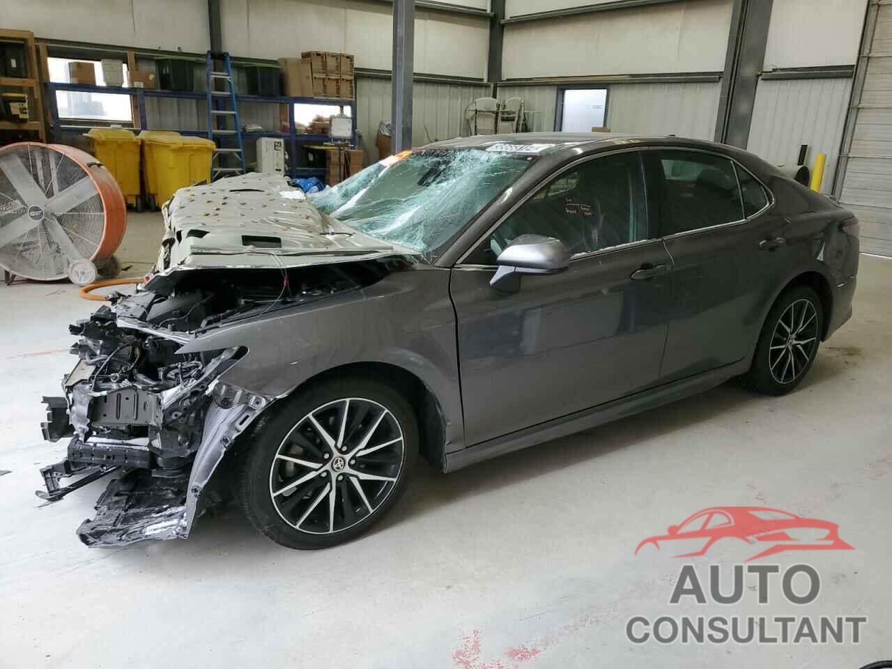 TOYOTA CAMRY 2021 - 4T1G11AK2MU552417