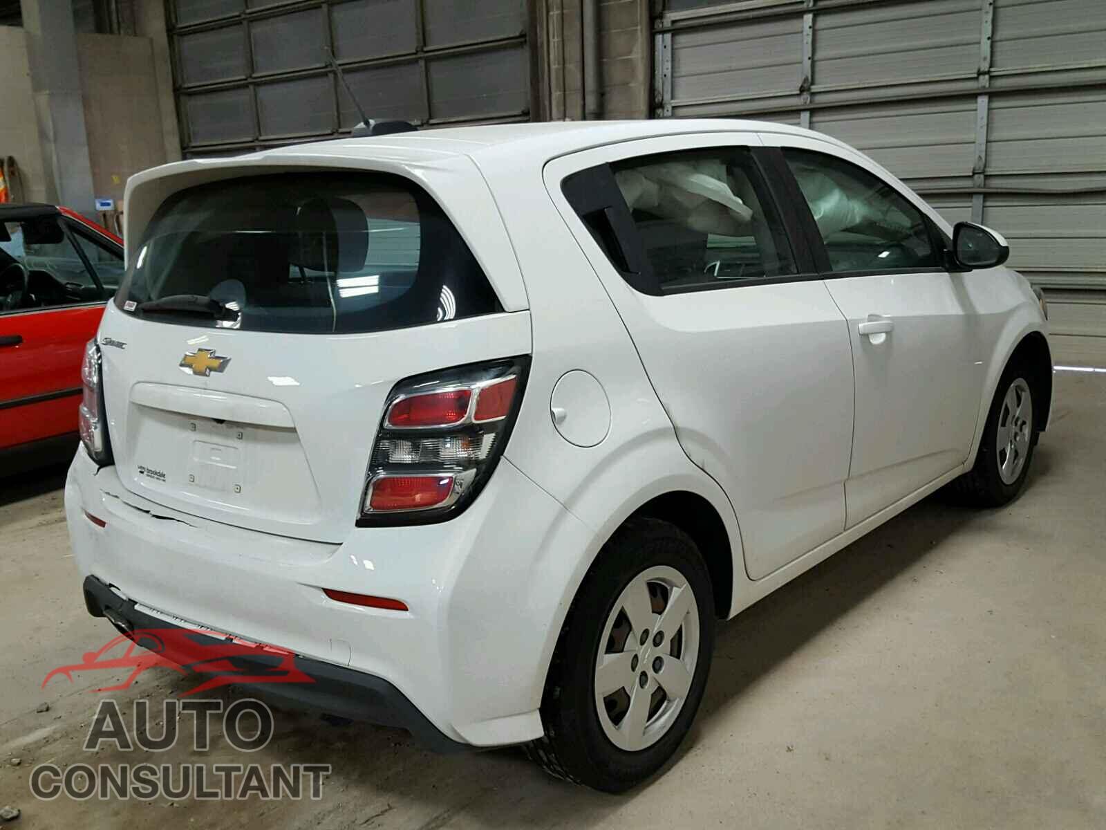 CHEVROLET SONIC 2017 - 1G1JG6SH2H4136102