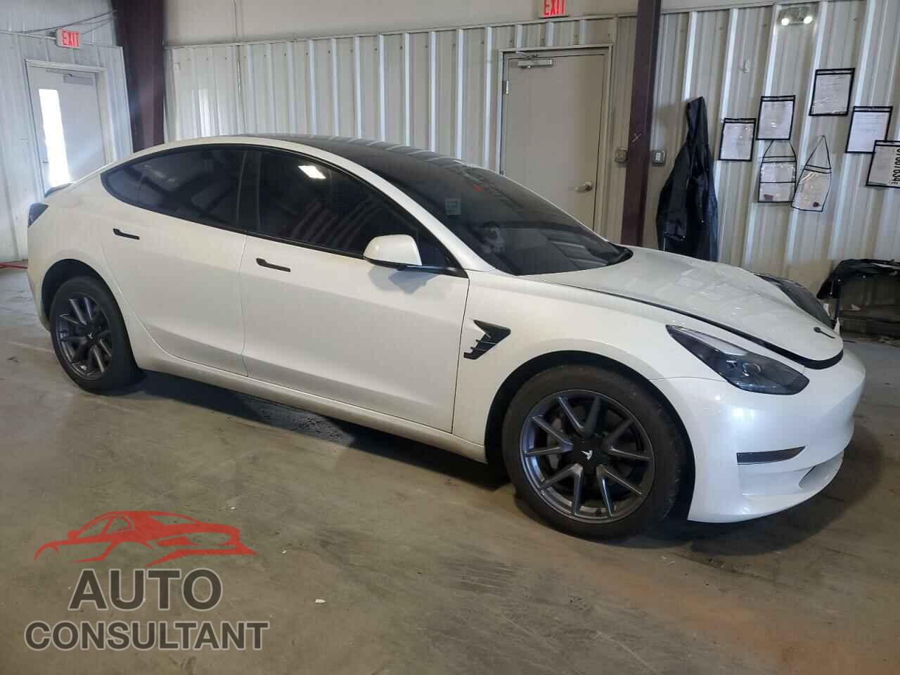 TESLA MODEL 3 2023 - 5YJ3E1EA0PF645295