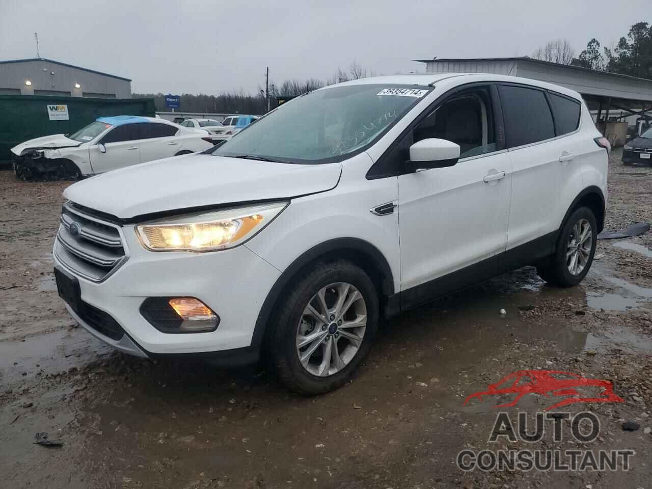 FORD ESCAPE 2017 - 1FMCU0G97HUC52740