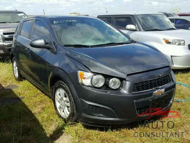 CHEVROLET SONIC 2015 - 1G1JC6SH6F4180905