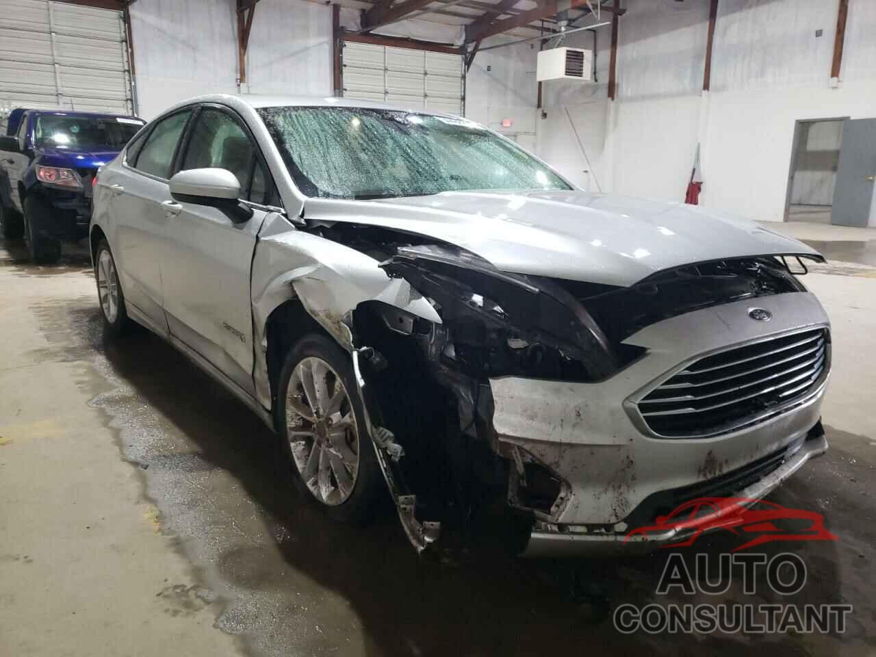 FORD FUSION 2019 - 3FA6P0LU5KR188687