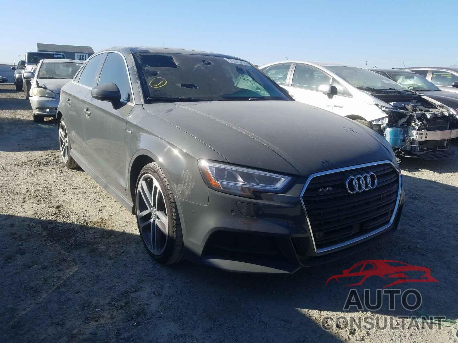 AUDI A3 2018 - WAUJ8GFF1J1075199