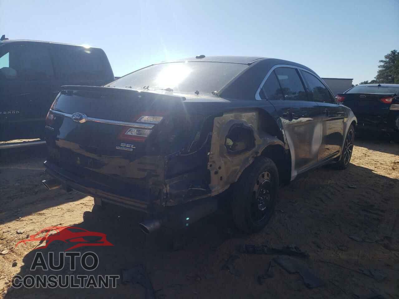FORD TAURUS 2017 - 1FAHP2E85HG123231
