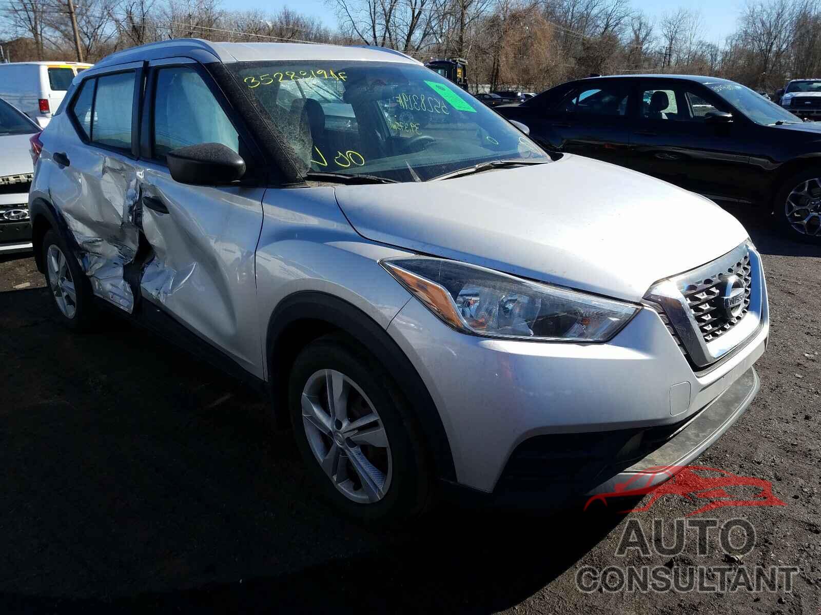 NISSAN KICKS 2018 - 3N1CP5CU2JL517523