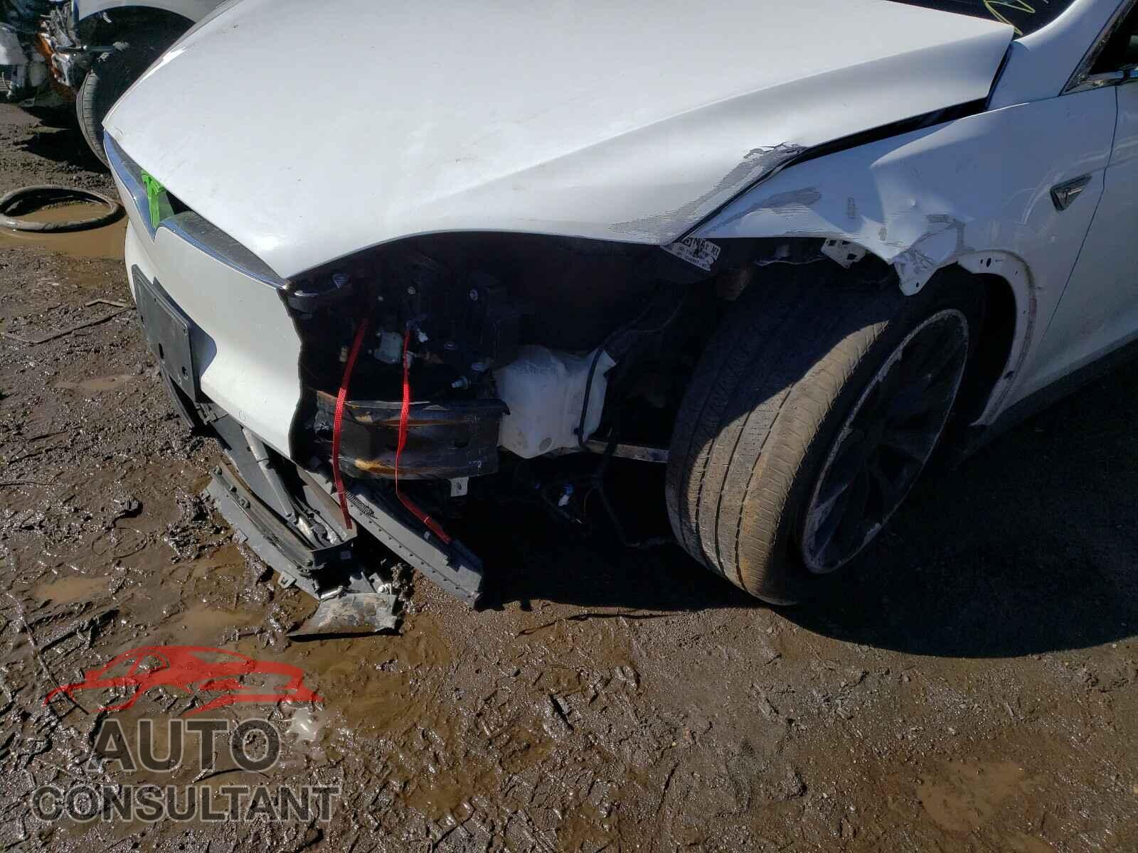 TESLA MODEL X 2016 - 5YJXCAE24GF005400