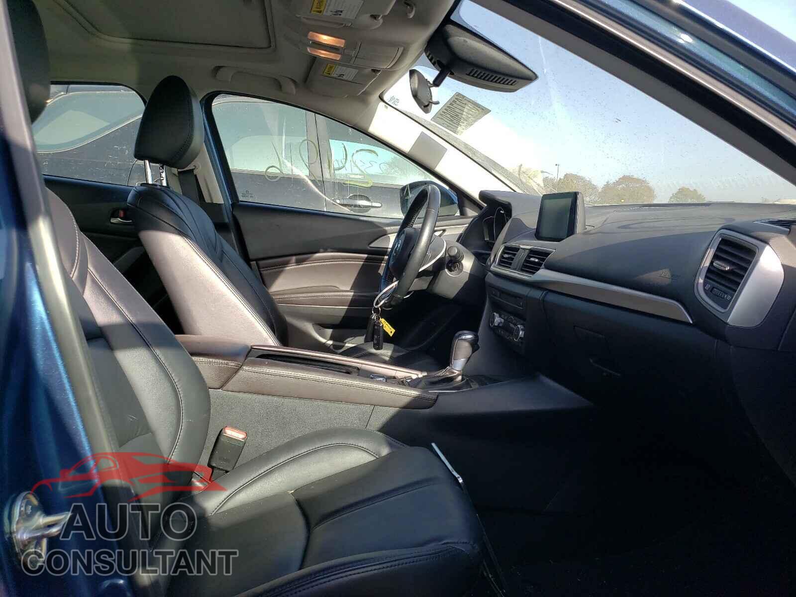 MAZDA 3 2017 - 3MZBN1L33HM128079