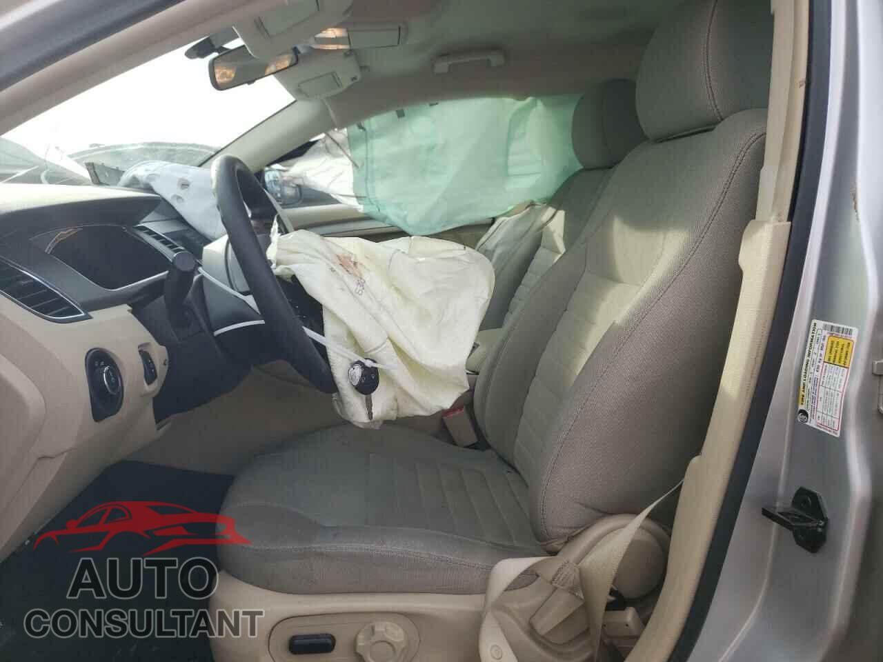 FORD TAURUS 2018 - 1FAHP2D87JG103151
