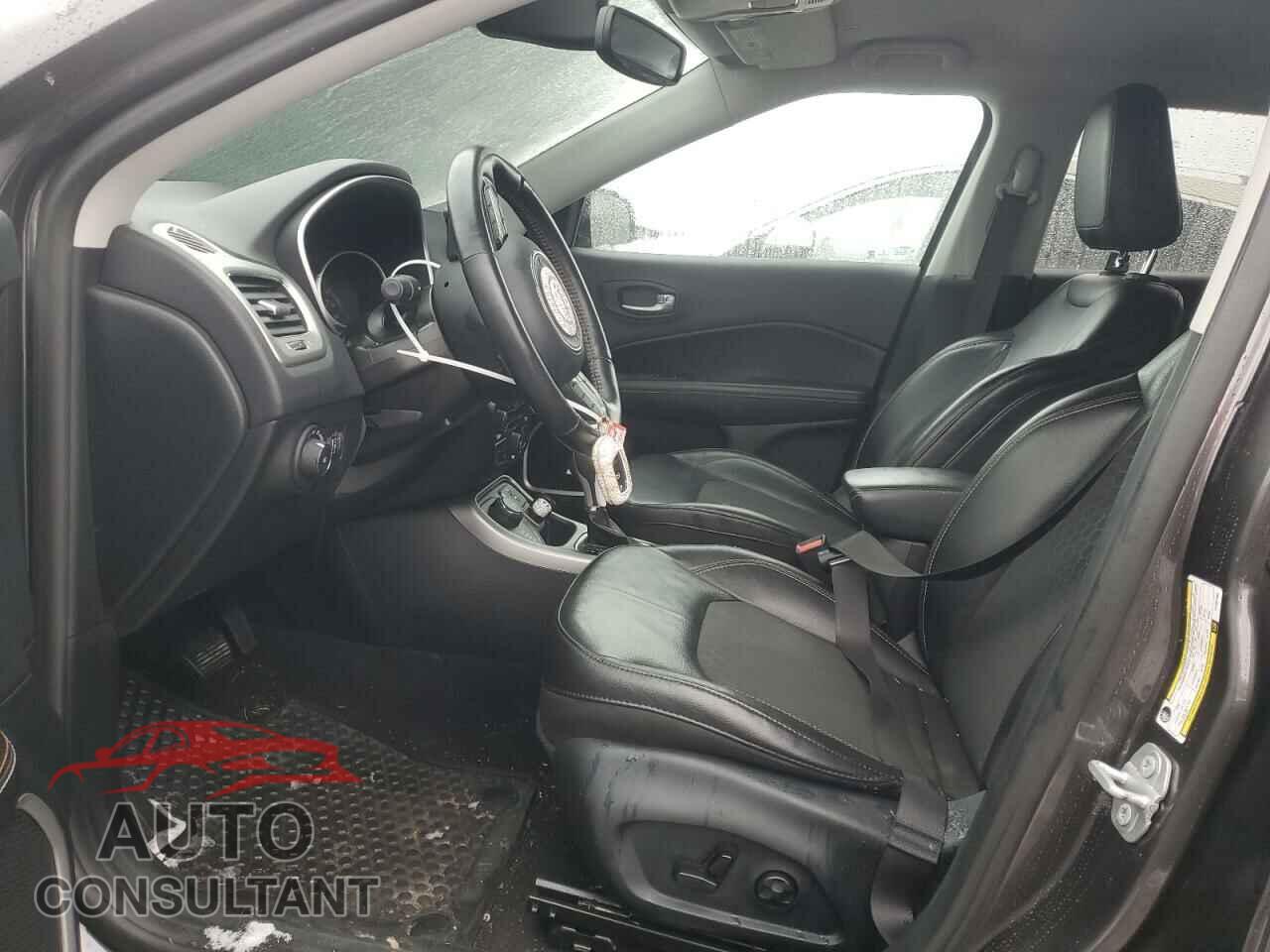 JEEP COMPASS 2018 - 3C4NJDBB1JT492566