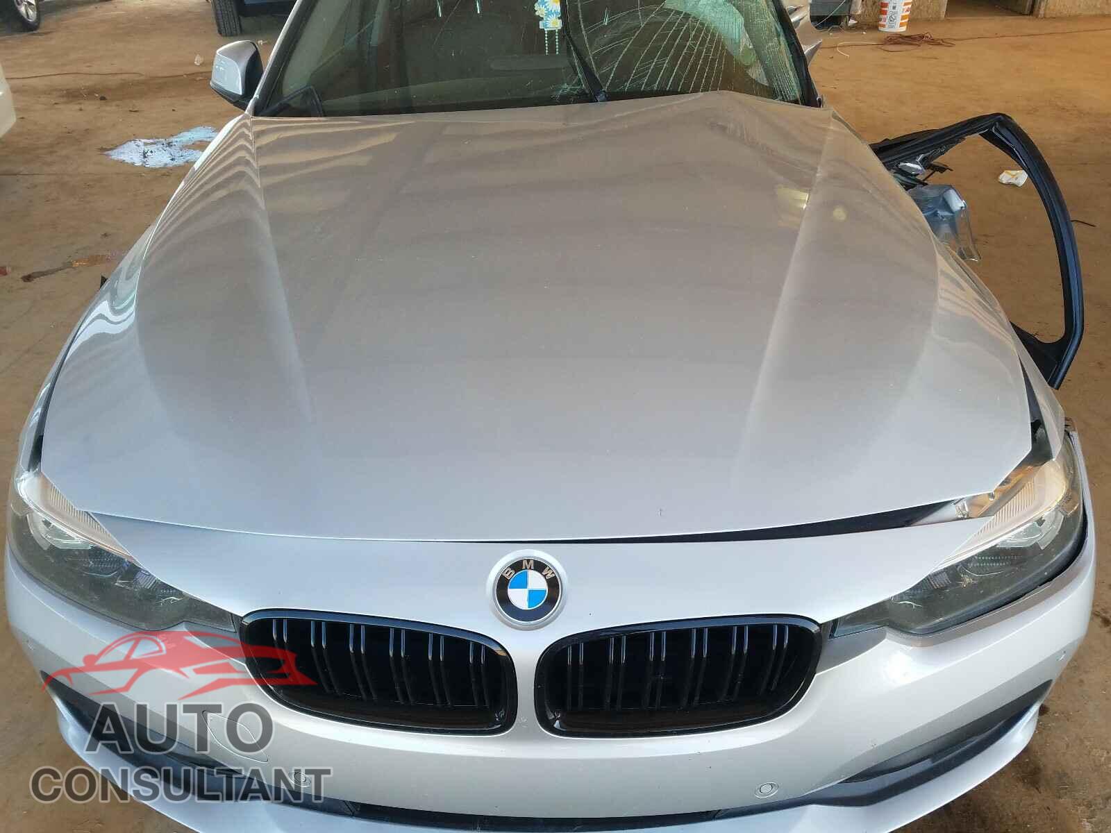 BMW 3 SERIES 2016 - WBA8E1G52GNU11230