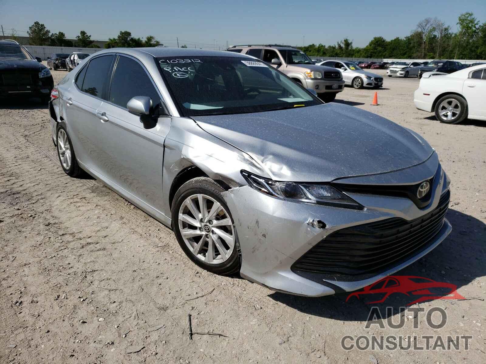 TOYOTA CAMRY 2018 - JTNB11HKXJ3019782