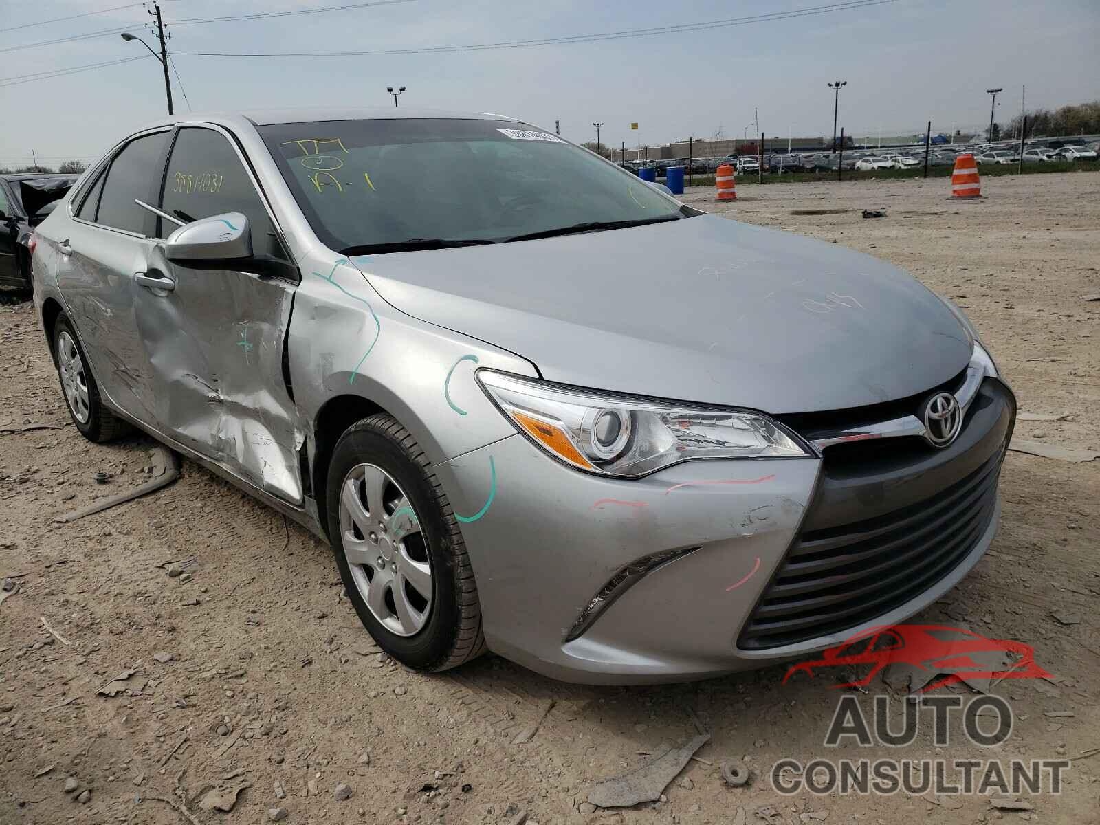 TOYOTA CAMRY 2016 - 4T4BF1FK3GR555888