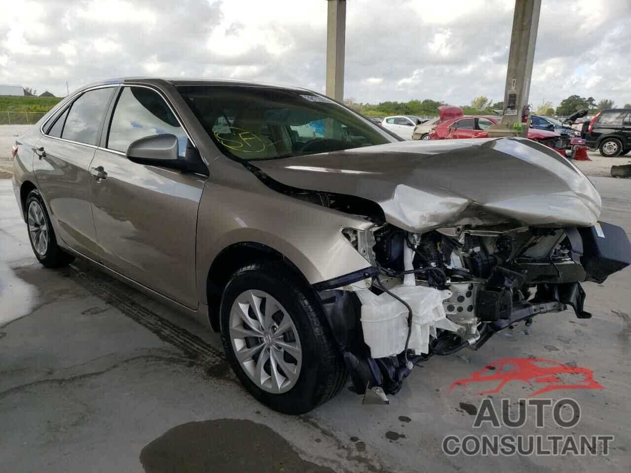 TOYOTA CAMRY 2016 - 4T4BF1FK3GR562095