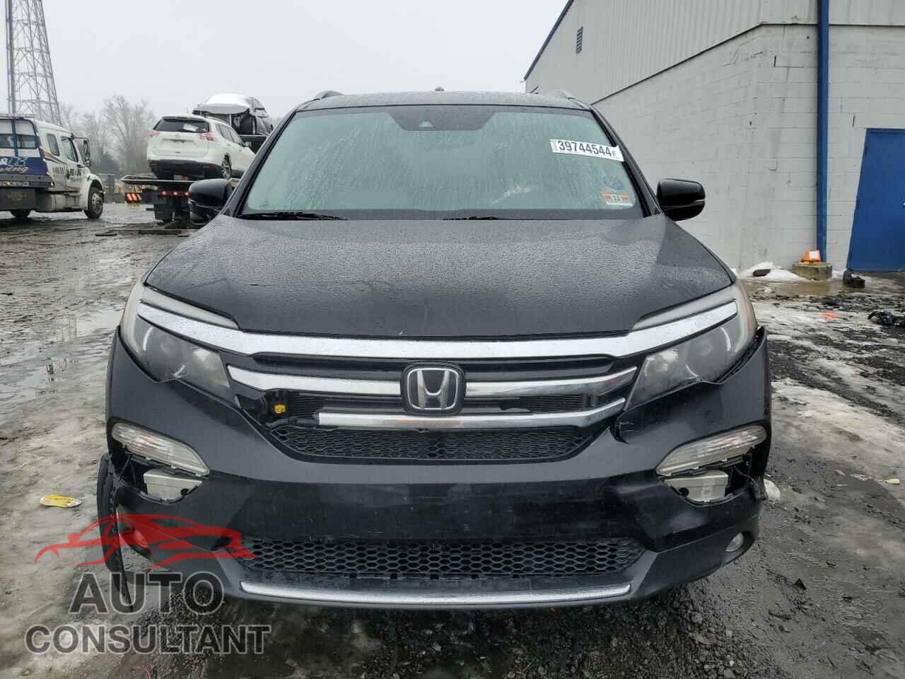 HONDA PILOT 2017 - 5FNYF6H98HB074352