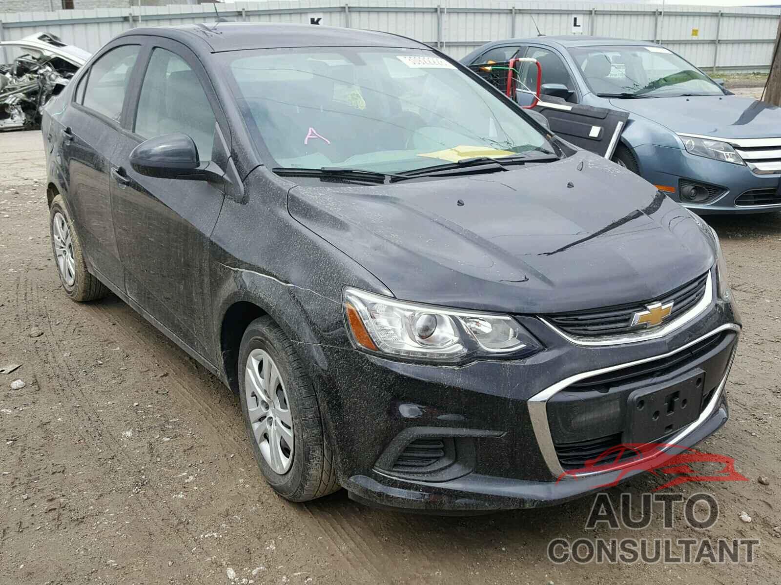 CHEVROLET SONIC 2017 - 1G1JB5SH8H4118938