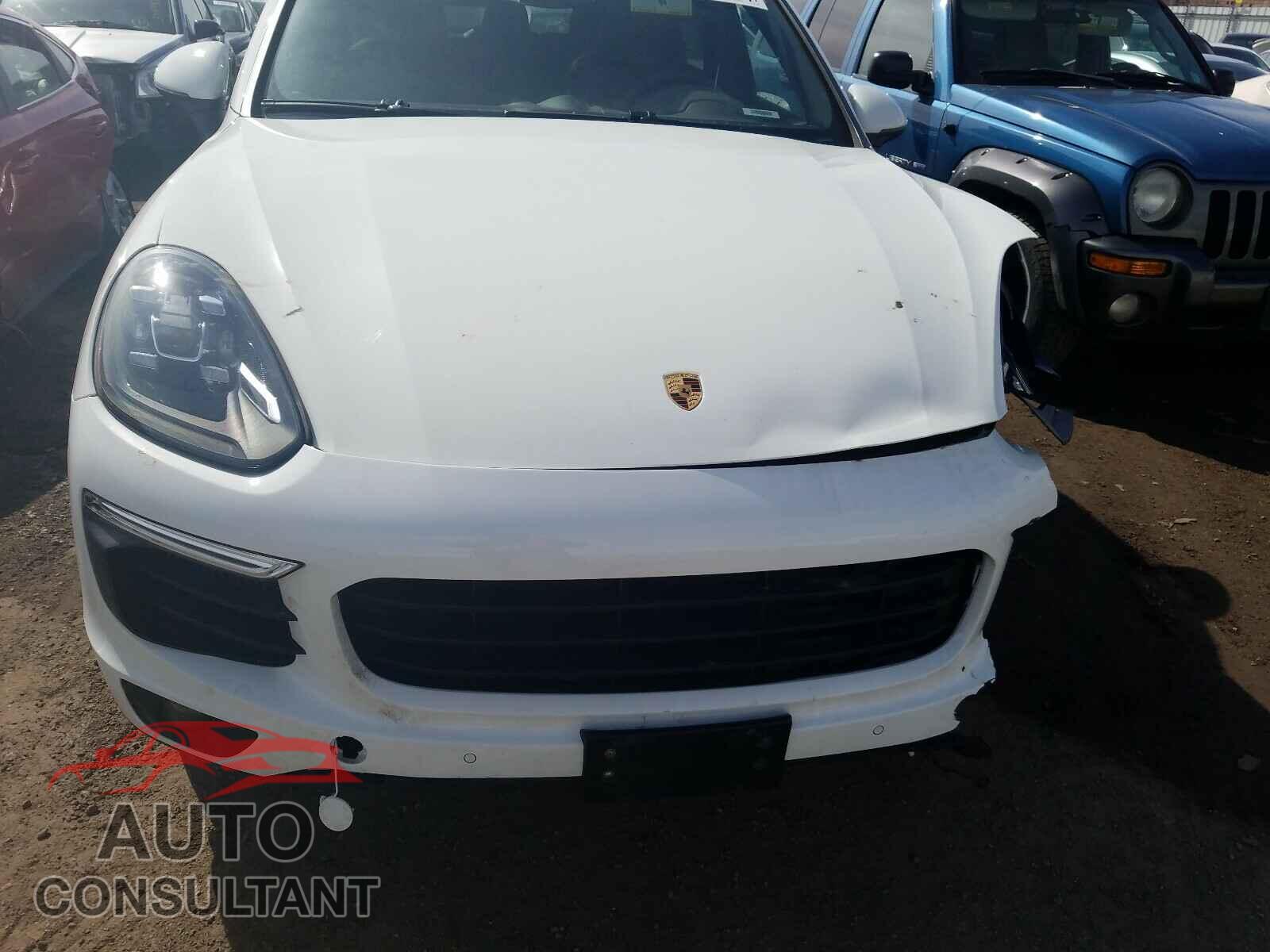 PORSCHE CAYENNE 2016 - WP1AB2A27GLA95559