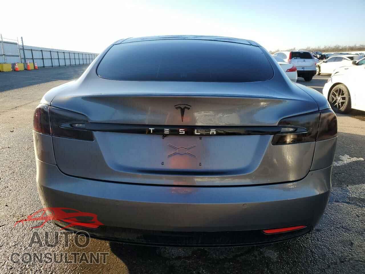 TESLA MODEL S 2018 - 5YJSA1E28JF247758