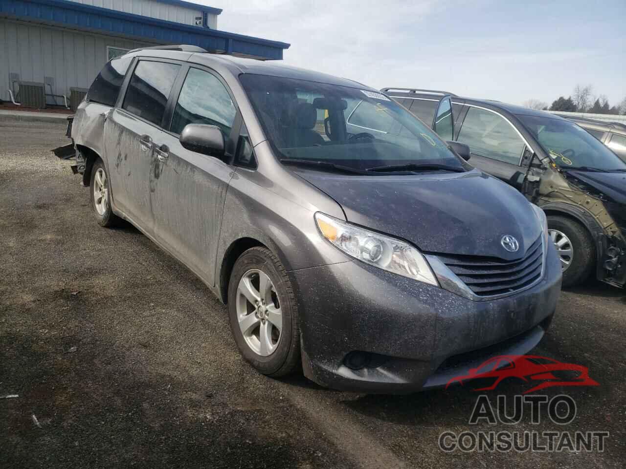 TOYOTA SIENNA 2017 - 5TDKZ3DC4HS777522