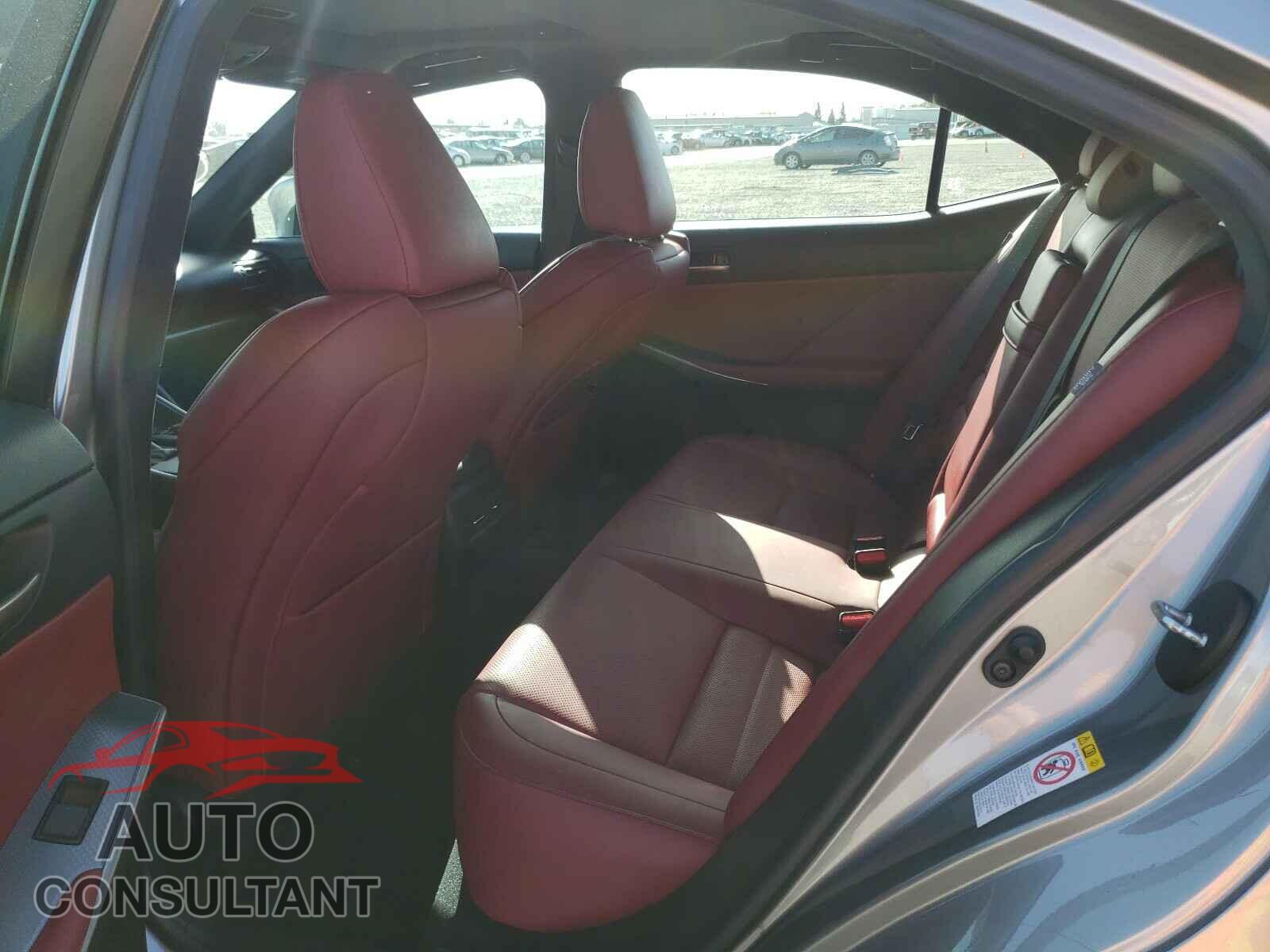 LEXUS IS 2017 - JTHBA1D21H5055576