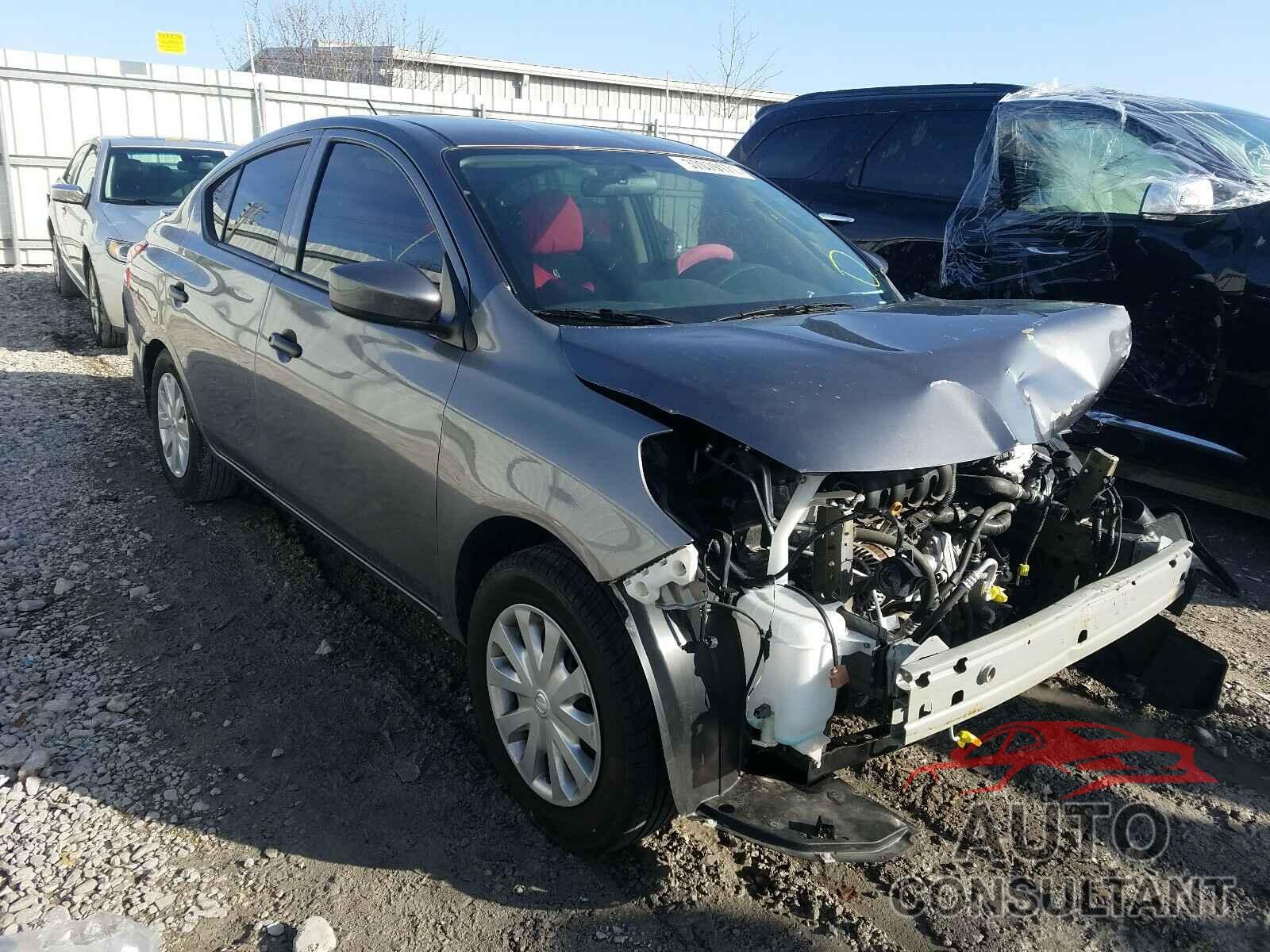 NISSAN VERSA 2019 - 3N1CN7AP1KL869444