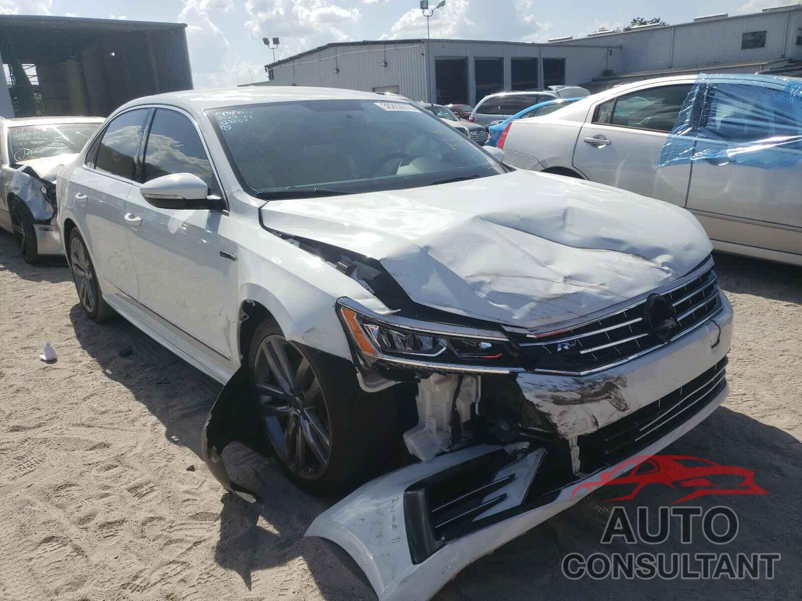 VOLKSWAGEN PASSAT 2017 - 1VWDT7A37HC065932