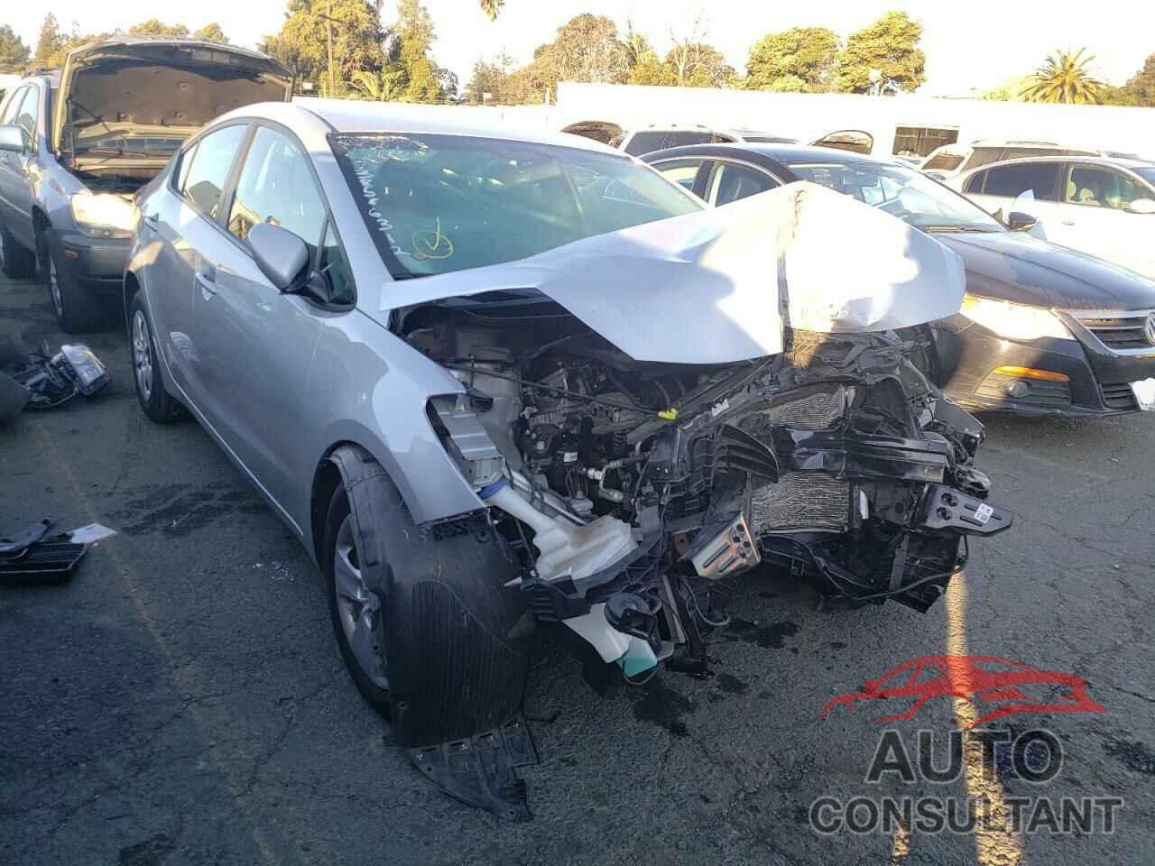 KIA FORTE 2018 - 3KPFK4A79JE260848