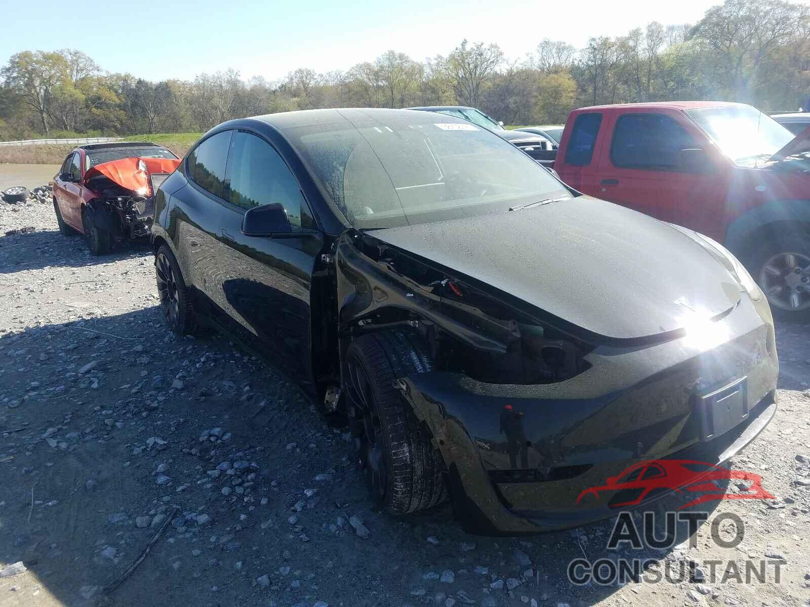 TESLA MODEL Y 2021 - 5YJYGDEF7MF083985