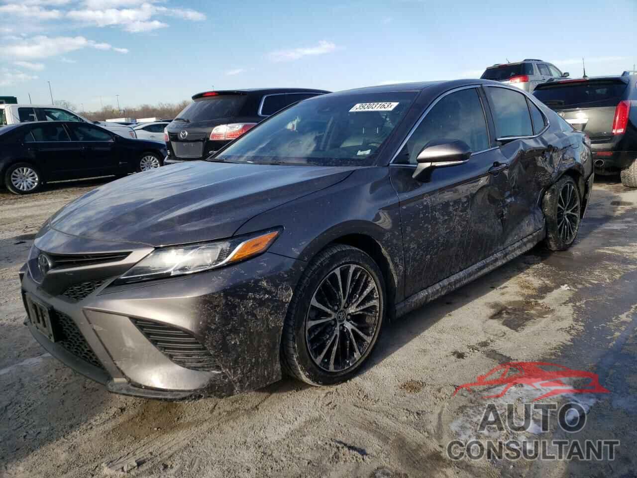 TOYOTA CAMRY 2018 - 4T1B11HK7JU130719